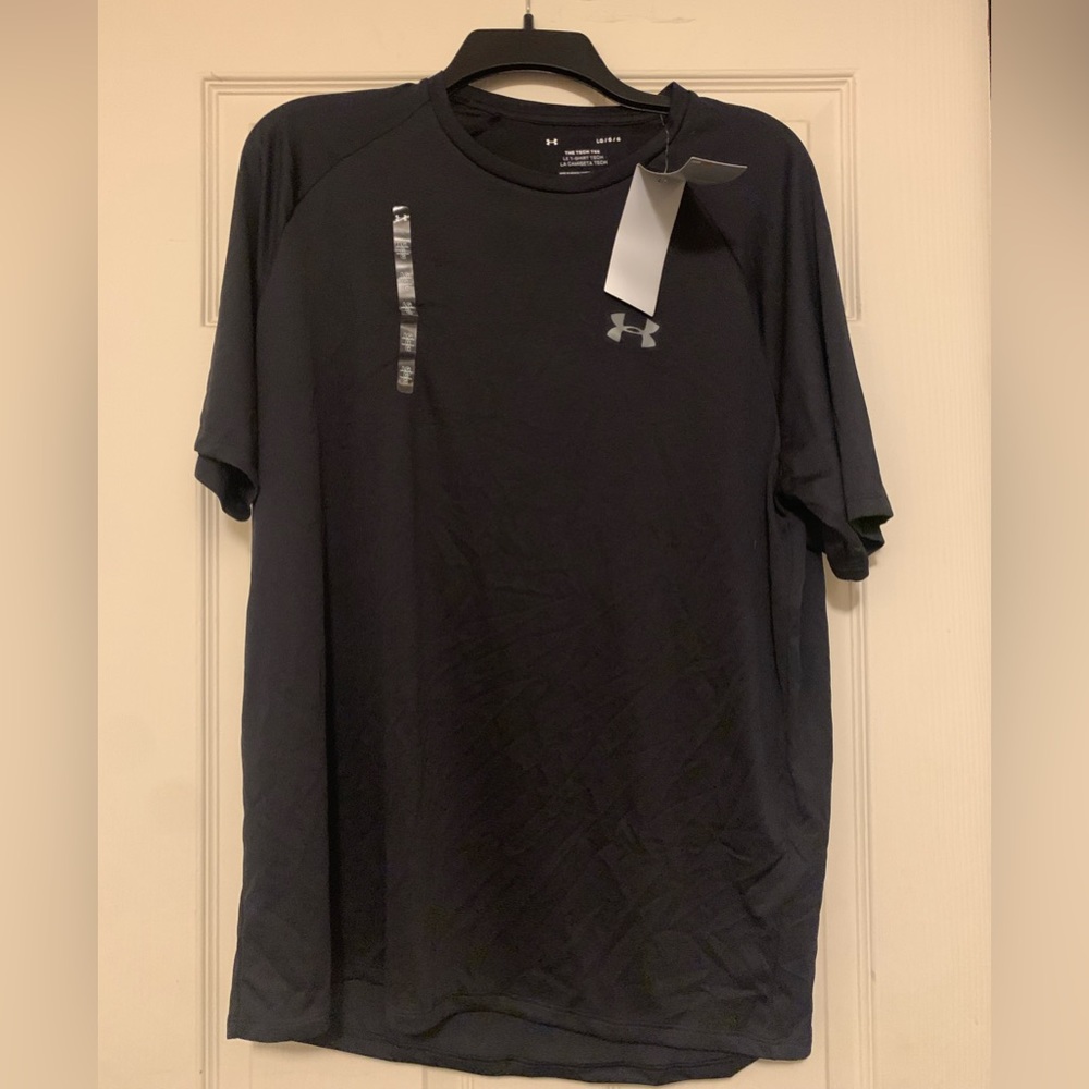 Men’s Under Armour Heatgear short sleeved shirt